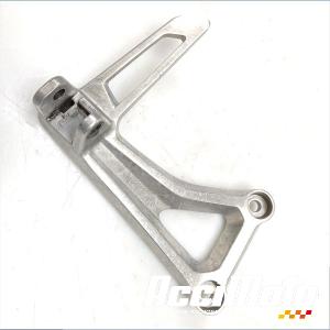 Platine repose-pied arrière (droit) HONDA CBR650F