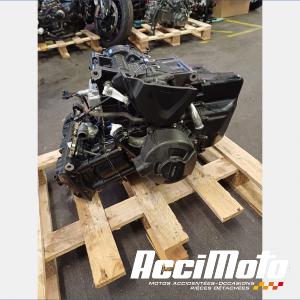 MOTEUR THERMIQUE TRIUMPH STREET TRIPLE 675