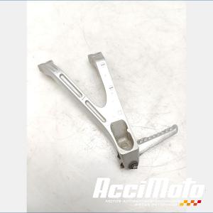 Platine repose-pied arrière (droit) HONDA CBR1000RR