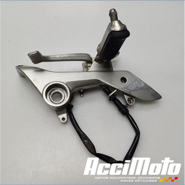 Pièce Moto Platine repose-pied avant (droit) HONDA VFR800 FI (98-01)