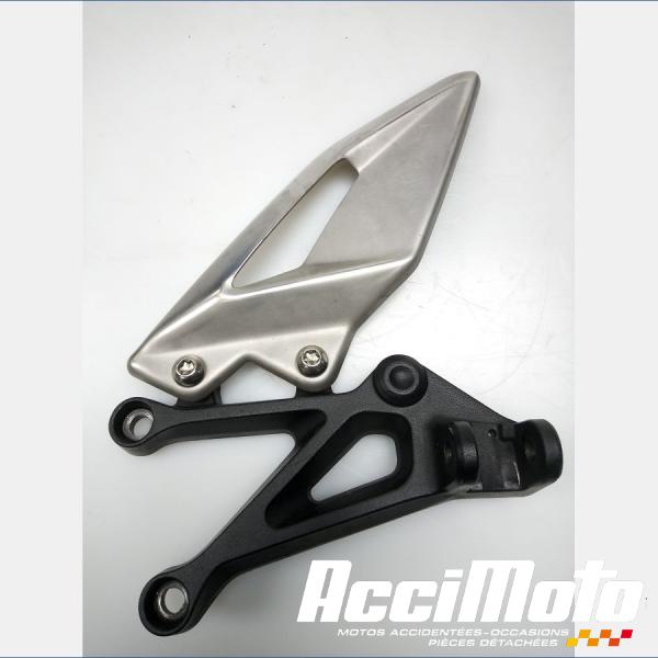 Pièce Moto Platine repose-pied avant (gauche) TRIUMPH STREET TRIPLE 765 R