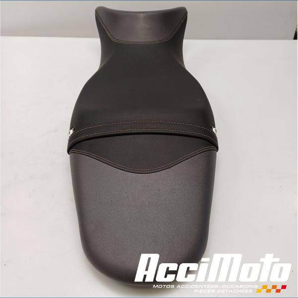 Part Motor bike Selle (origine) TRIUMPH STREET TRIPLE 675 R