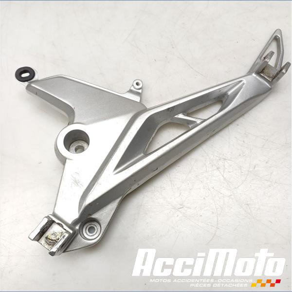 Pièce Moto Platine repose-pieds (gauche) HONDA CB125F