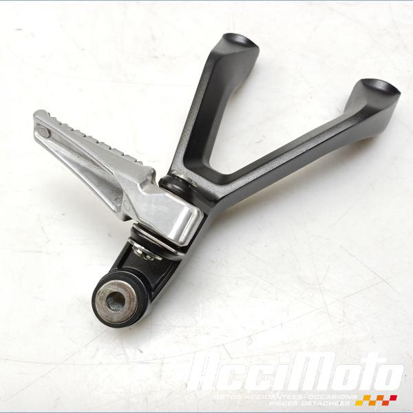 Pièce Moto Platine repose-pied arrière (droit) HONDA CBR1000RR