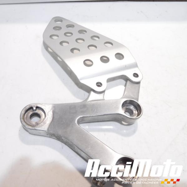 Pièce Moto Platine repose-pied avant (droit) HONDA CBR954