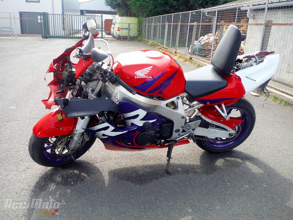 Moto accidentée HONDA CBR900 ROUGE