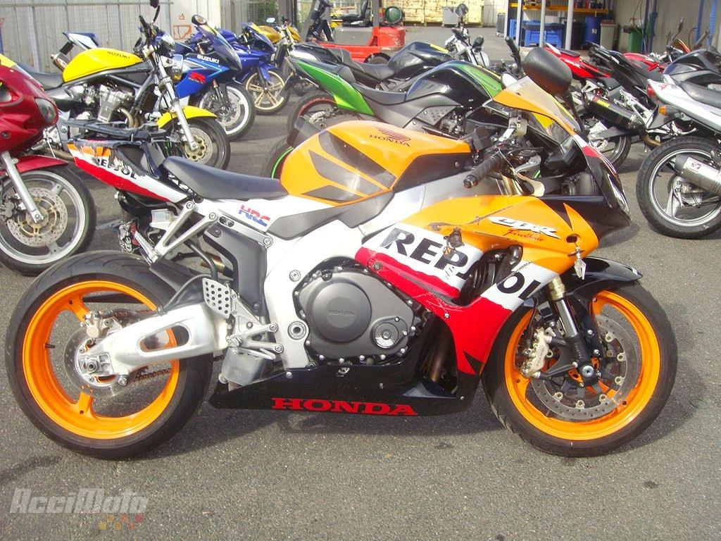 Moto accidentée HONDA CBR1000 RR CBR 1000 RR CBR1000RR ORANGE