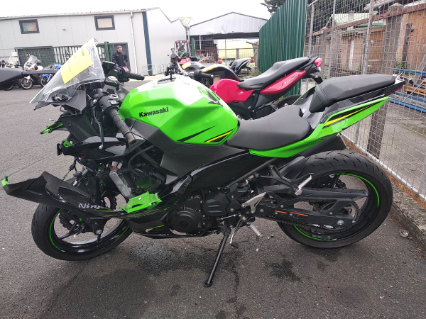 Kawasaki Ninja Ex400 Motor Bike Sasisti Motocikli