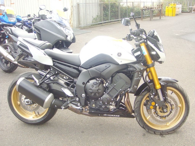 Yamaha Fz8 Fz 8 Motor Bike Damaged